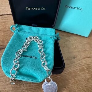 Tiffany & Co. Silver Chain Bracelet with Heart Charm